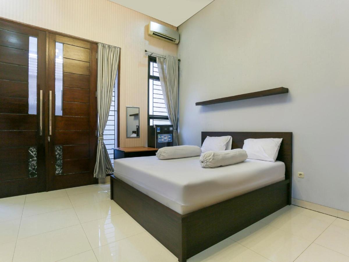Oyo Life 3520 Indoniaga Palace 当格浪 外观 照片