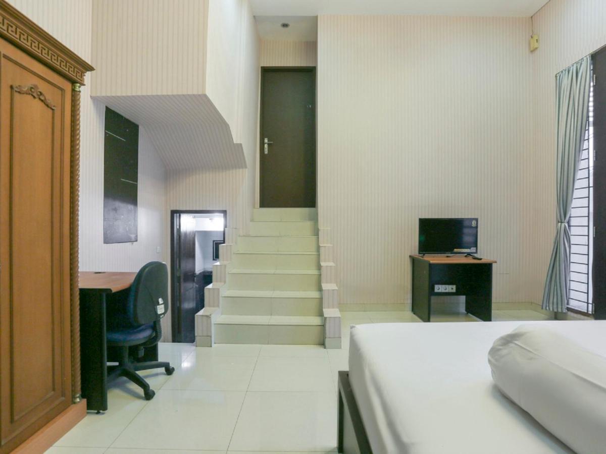 Oyo Life 3520 Indoniaga Palace 当格浪 外观 照片